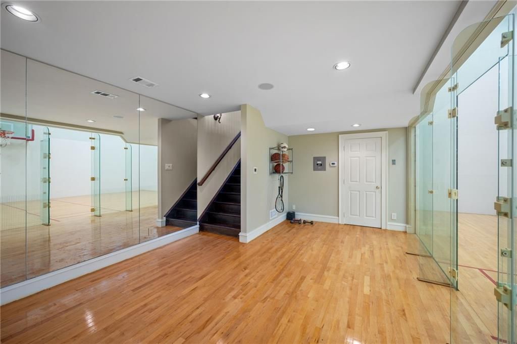 listing image 150