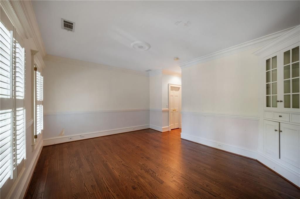 listing image 181
