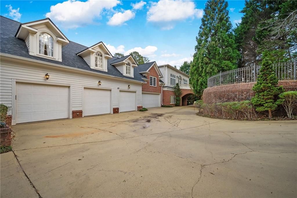 listing image 104