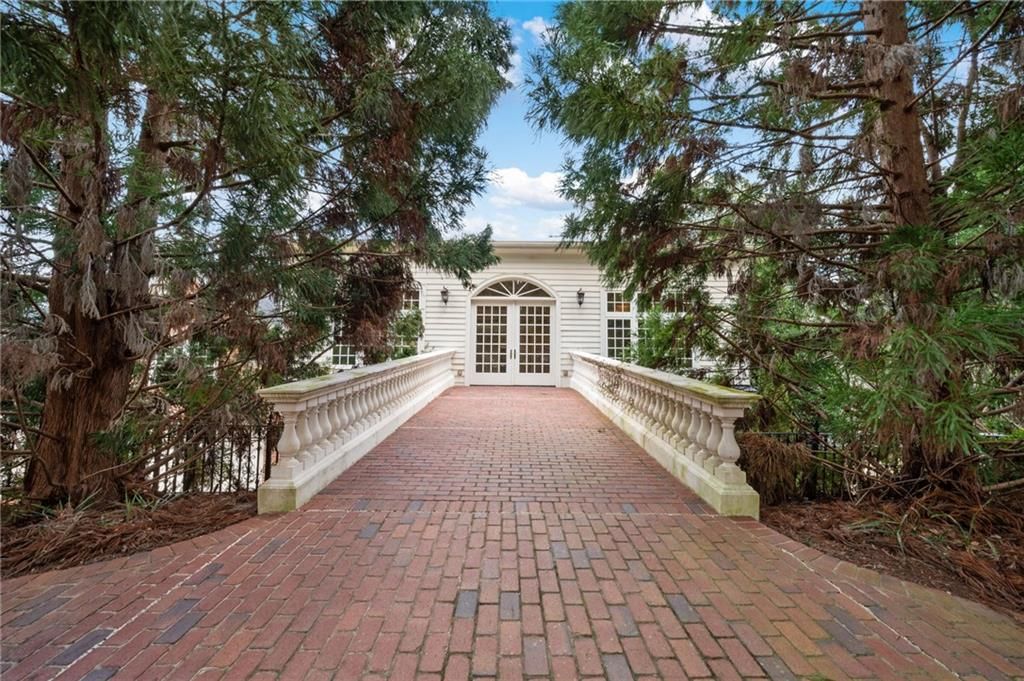 listing image 111