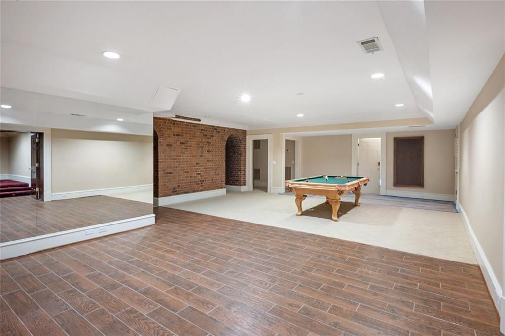 listing image 130
