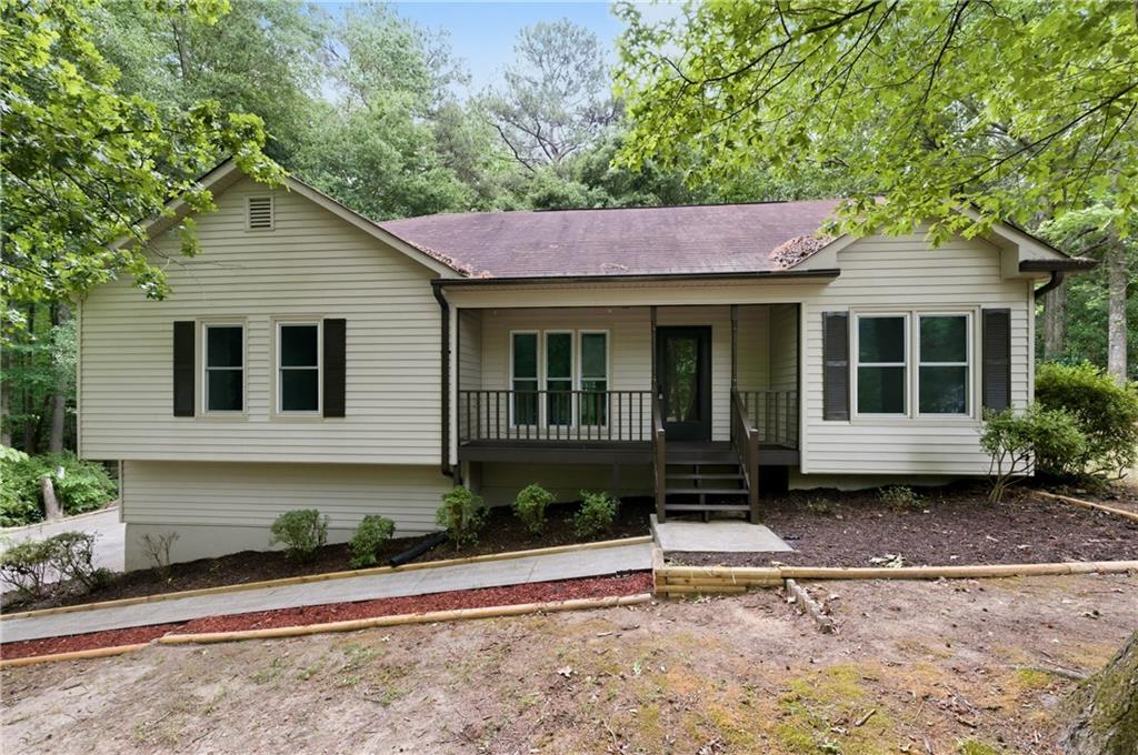 195 Lakeside Drive