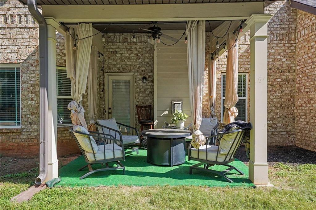 213 Tapestry Drive