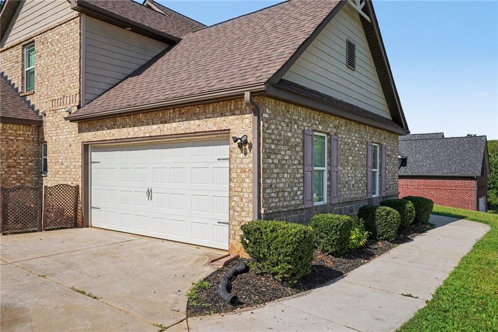 213 Tapestry Drive