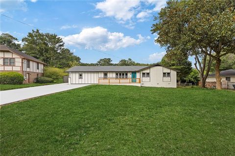 Photo of 237 Sandra Drive NW, Lilburn, GA 30047 (MLS # 7640663)