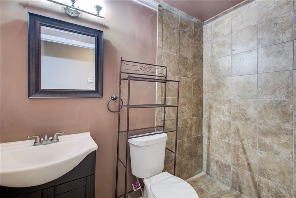 7933 Heathmore Drive, Fairburn, Georgia image 41