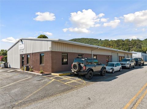 Mixed Use in Cleveland GA 65 Warehouse Drive.jpg