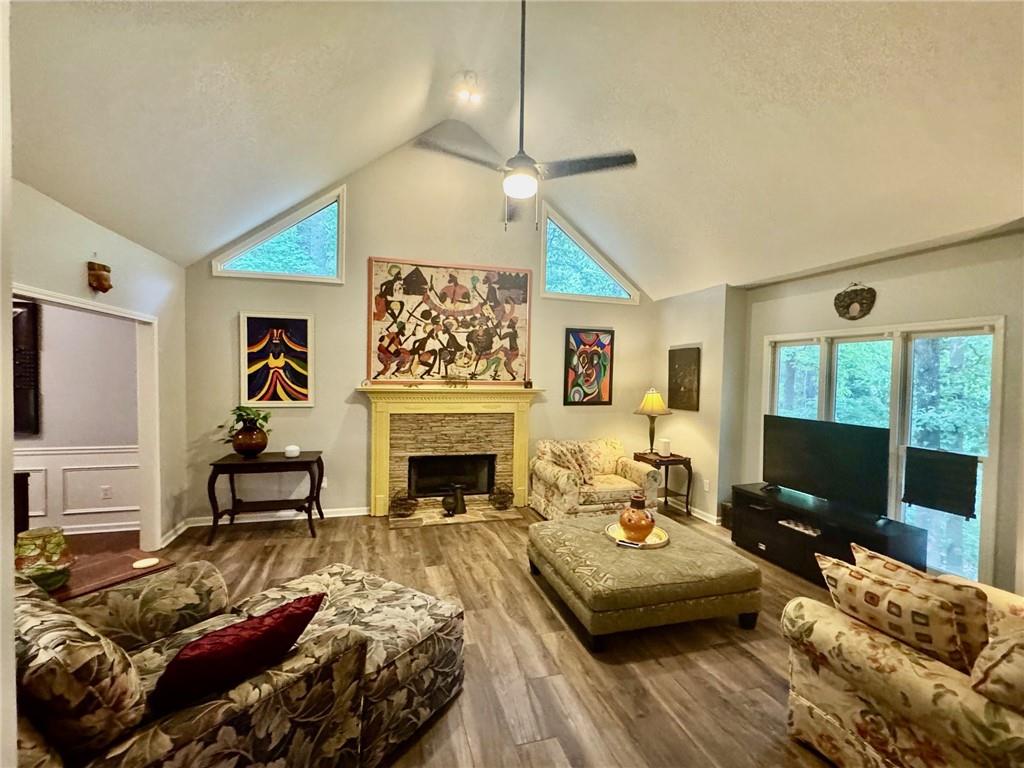 1200 Cherry Lane