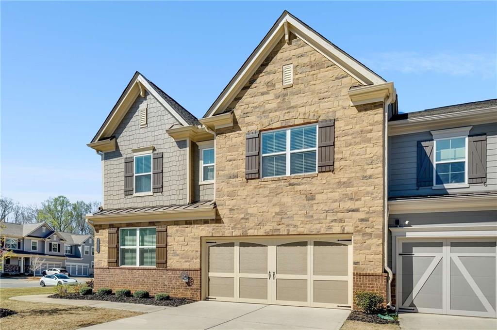 2910 Bishopstone Way, Cumming, Georgia image 2