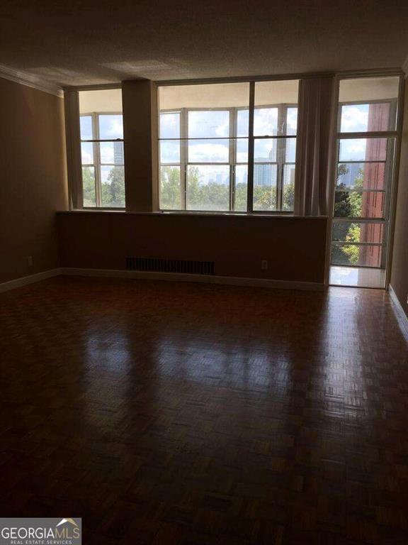 3060 NW Pharr Court NW 517