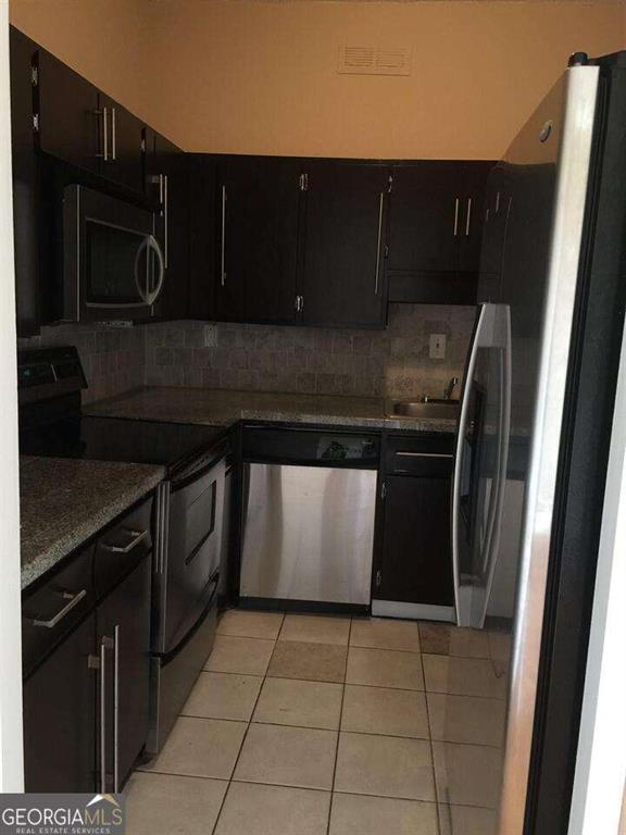 3060 NW Pharr Court NW 517