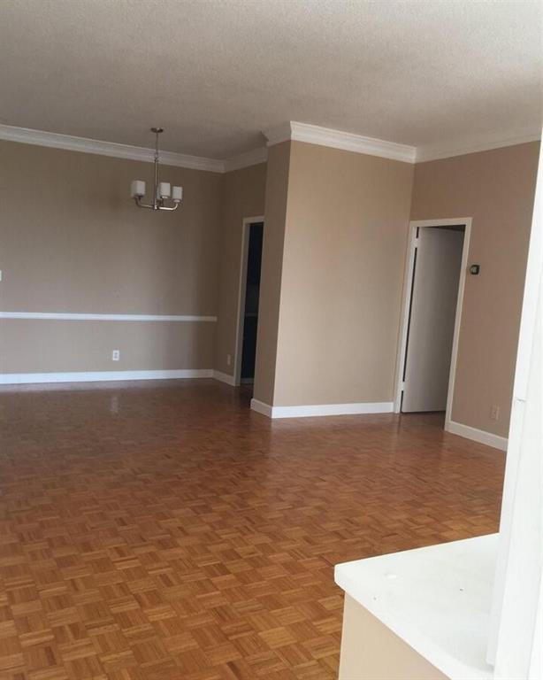 3060 NW Pharr Court NW 517