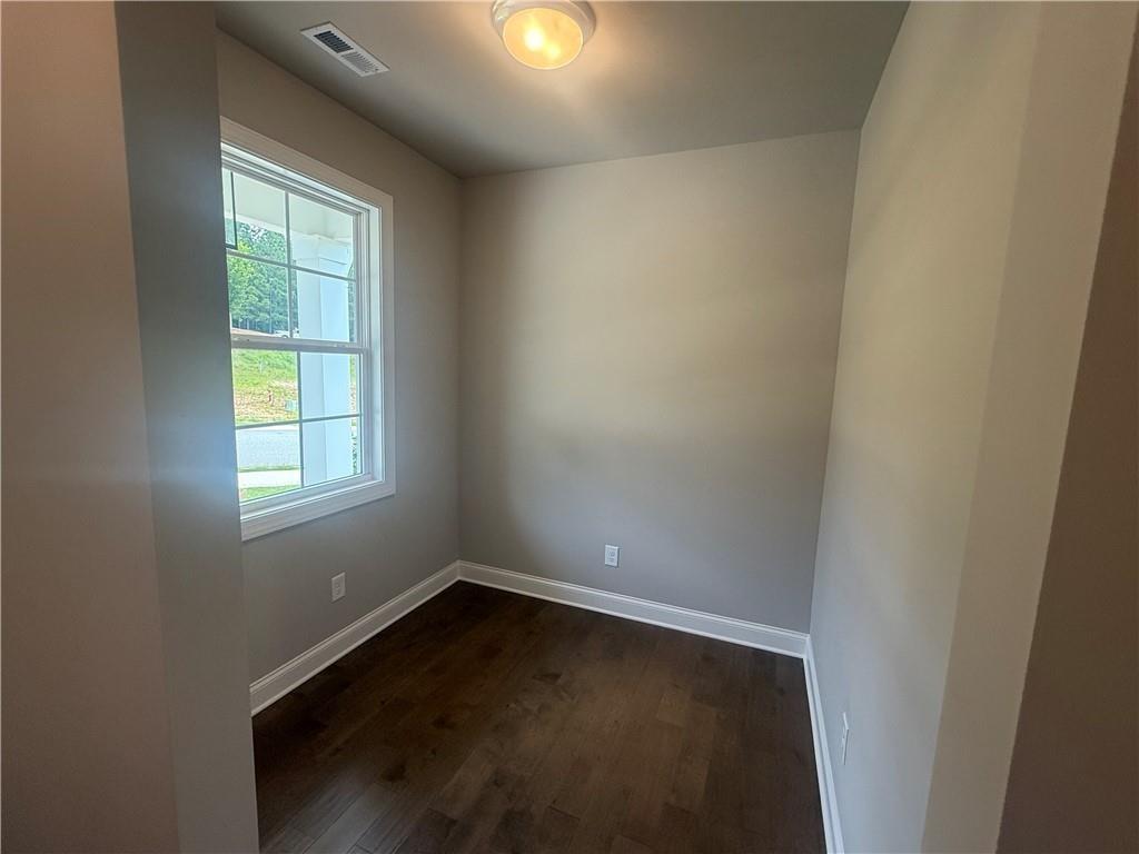 308 Lakeside Court