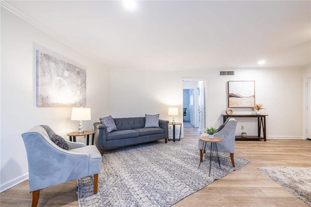 1111 Clairemont Avenue R4