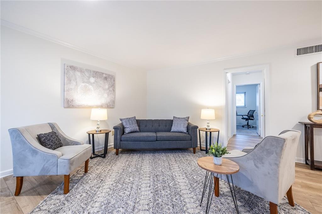 1111 Clairemont Avenue R4