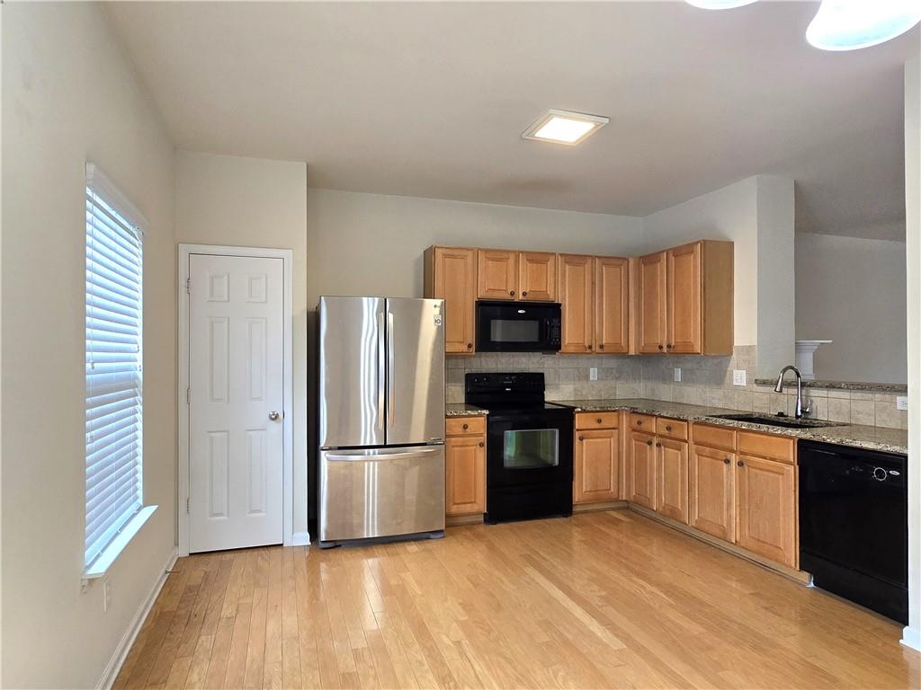 2104 Meadow Peak Road