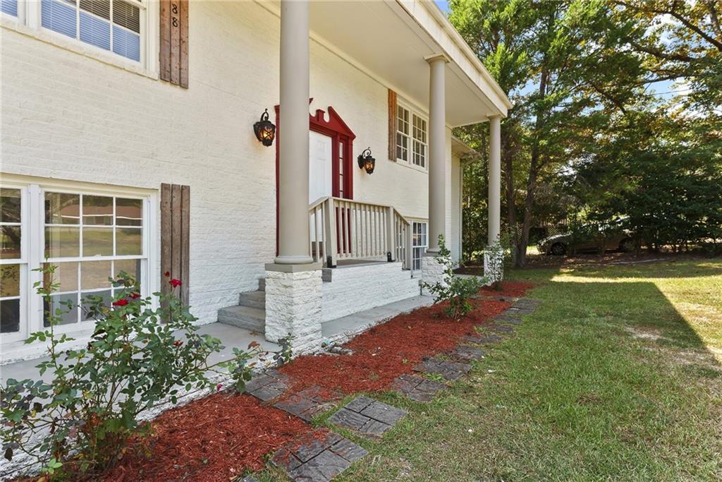 2988 Crestline Drive