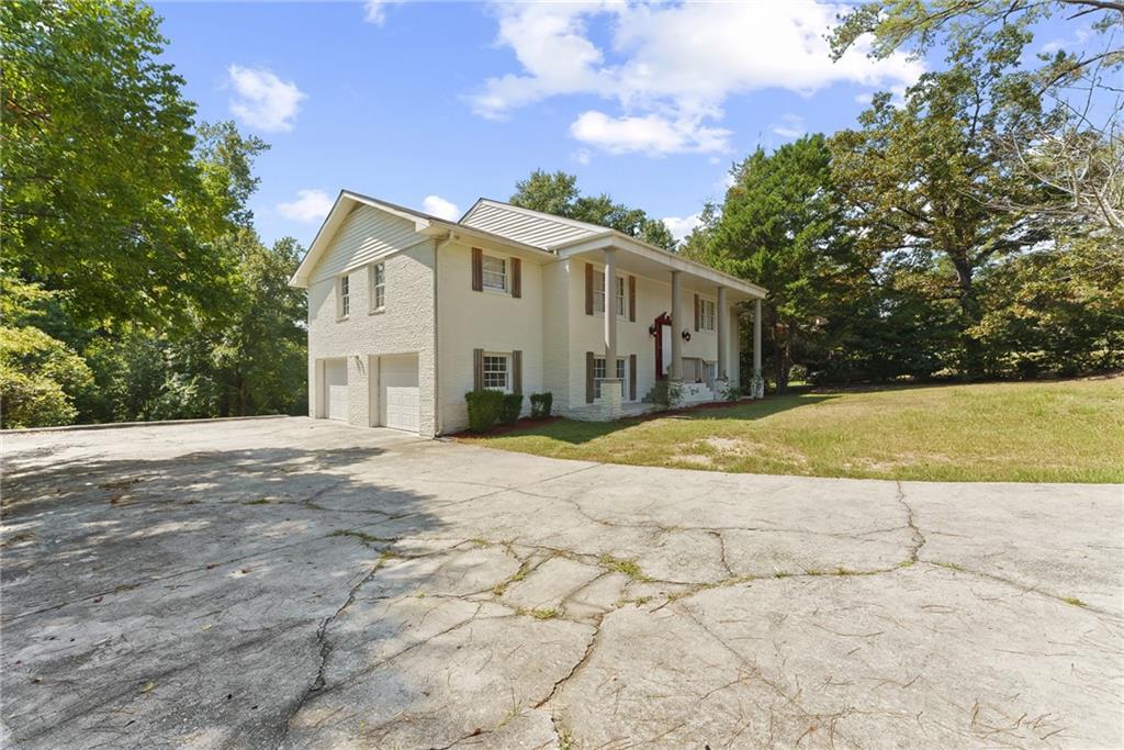 2988 Crestline Drive