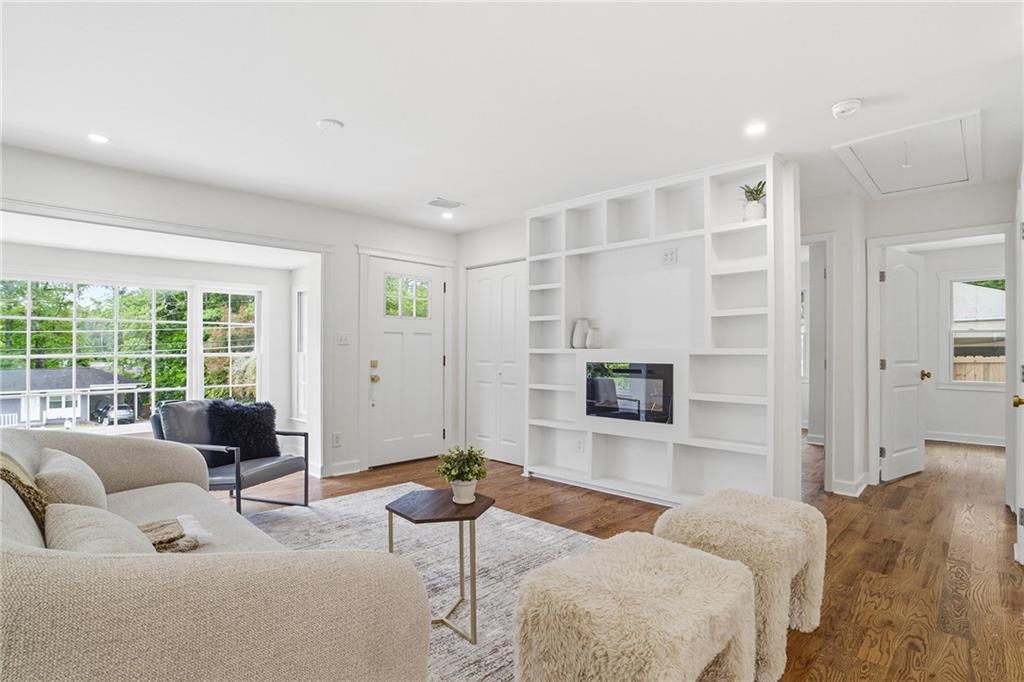 3430 Longleaf Drive