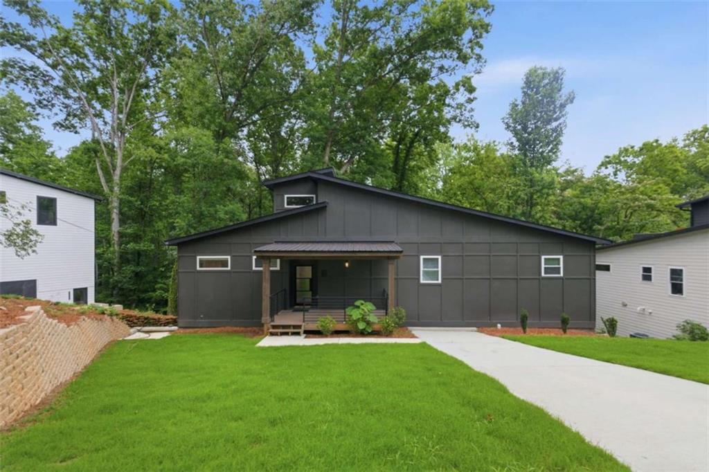 977 Fleetwood Circle