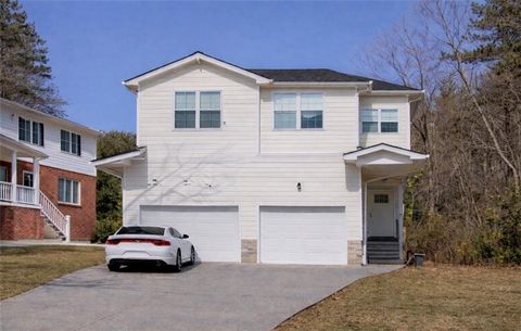 2035 Lois Place NW Atlanta GA 30318