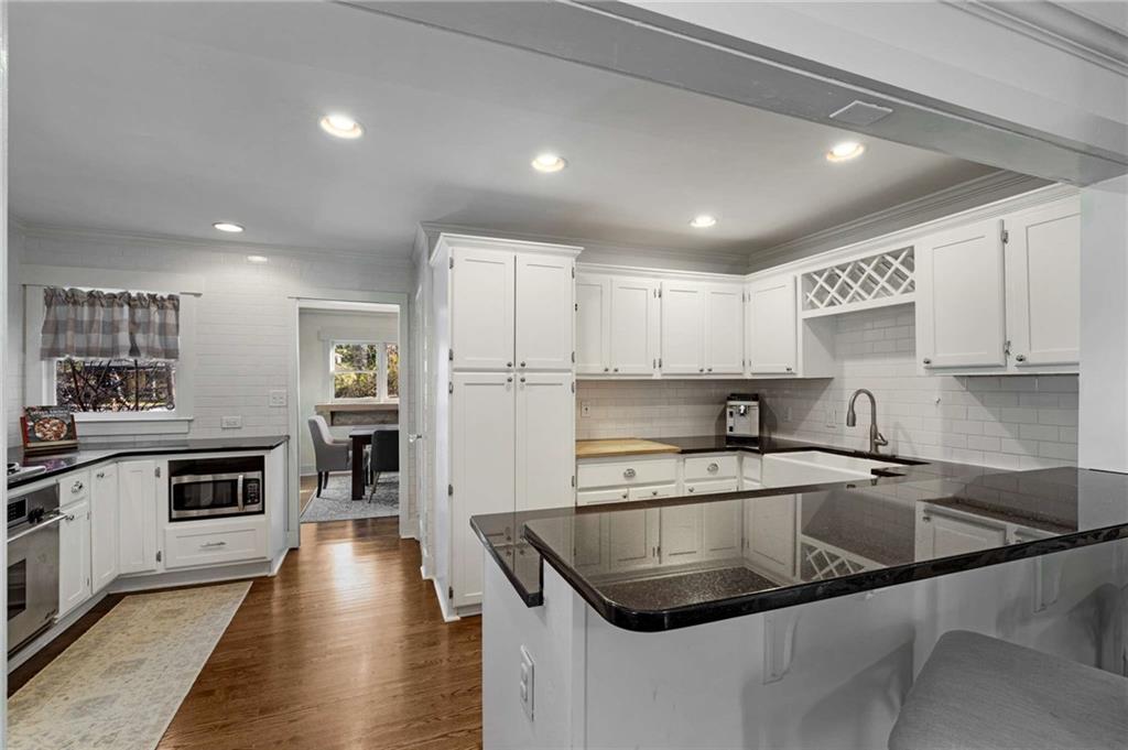 2858 Skyland Drive, Brookhaven, Georgia image 7