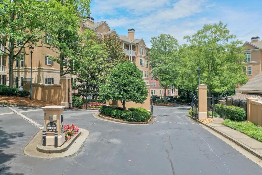 221 Ashford Circle