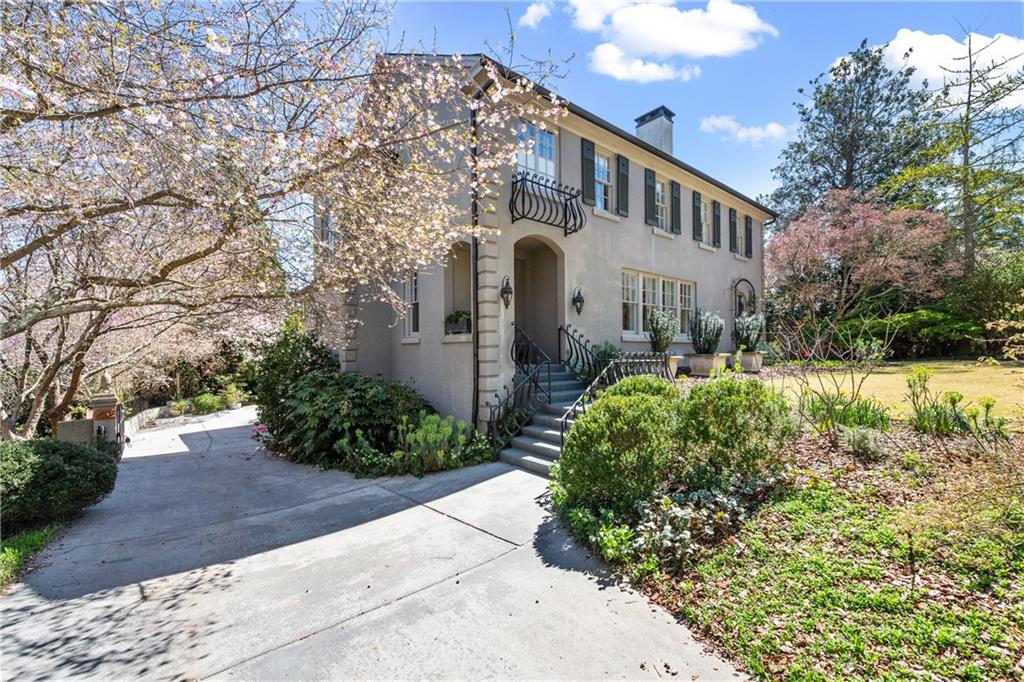 1209 Springdale Road NE