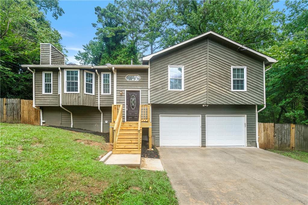 Welcome to 4865 Chapelle Ct, a charming single-family home nestled Marietta, Georgia.
This lovely property offers:
• 4 bedrooms and 3 bathrooms
• Updated kitchen featuring granite countertops and stainless steel appliances
• Hardwood floors in main living areas
• Cozy fireplace in family room
• Private backyard with deck for outdoor relaxation
• Two-car garage
• Easy access to shopping, dining, and major highways
Situated on a cul-de-sac, this home provides the perfect blend of comfort and convenience.