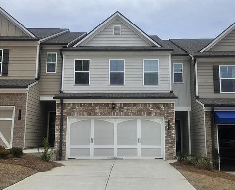 Townhouse For Sale - 5651 Chickory Drive<br/> Hall County, Flowery Branch, GA 30542
