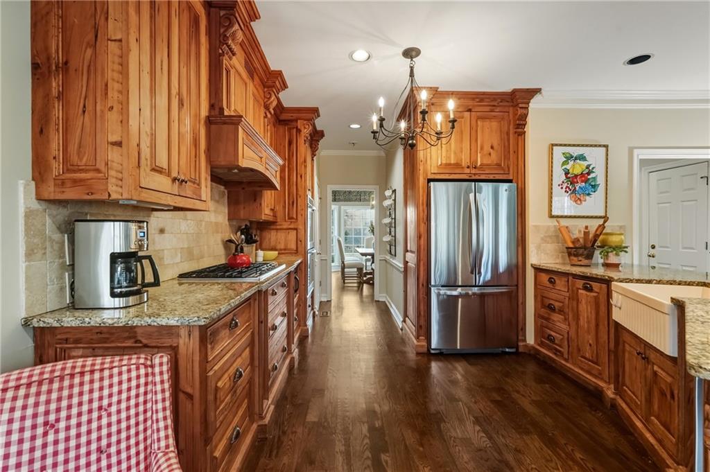 1561 Halisport Lake Drive NW