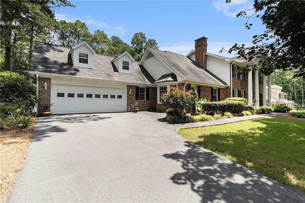 1579 Howell Highlands Drive