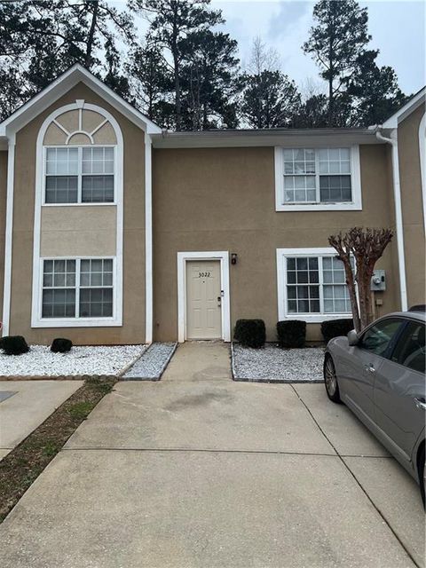 Townhouse For Sale - 3022 Fields Drive<br/> Lithonia, GA 30038