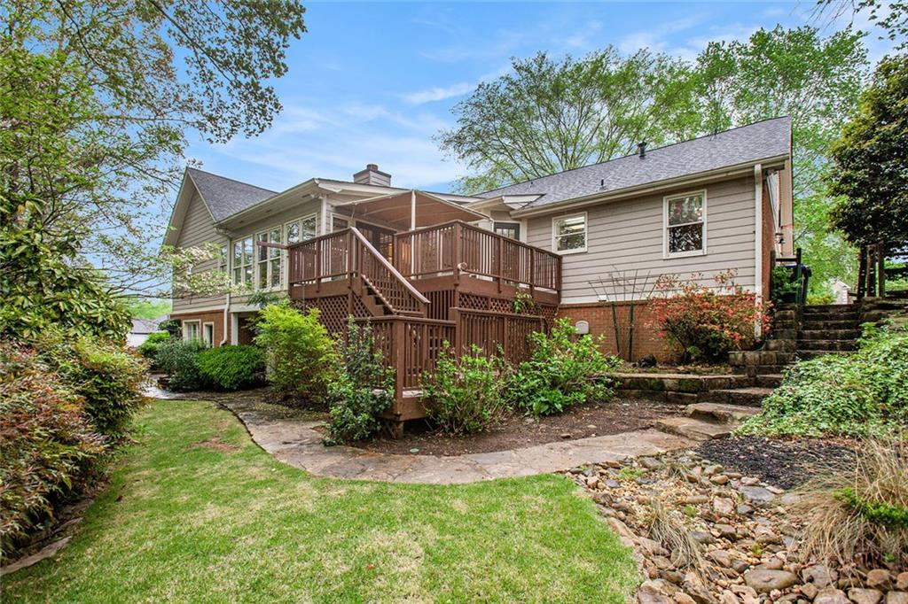 1235 Saint Ives Court, Suwanee, Georgia image 33