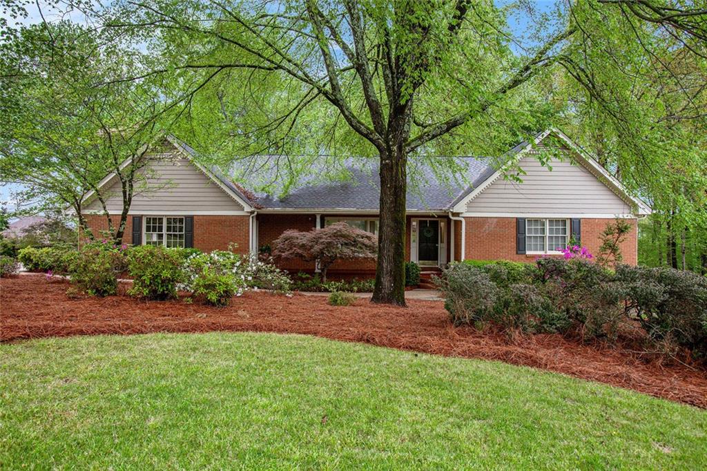 1235 Saint Ives Court, Suwanee, Georgia image 1