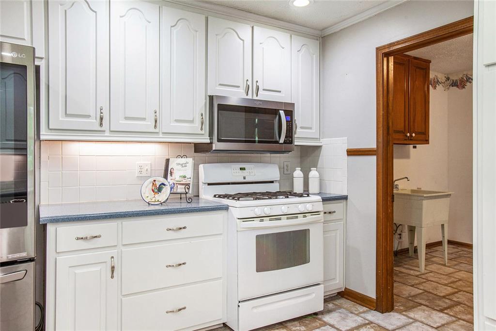 1235 Saint Ives Court, Suwanee, Georgia image 12