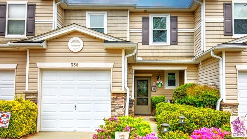 338 Oak Leaf Place