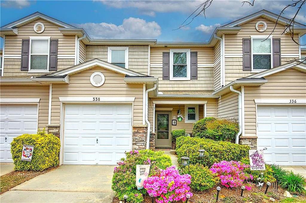 338 Oak Leaf Place