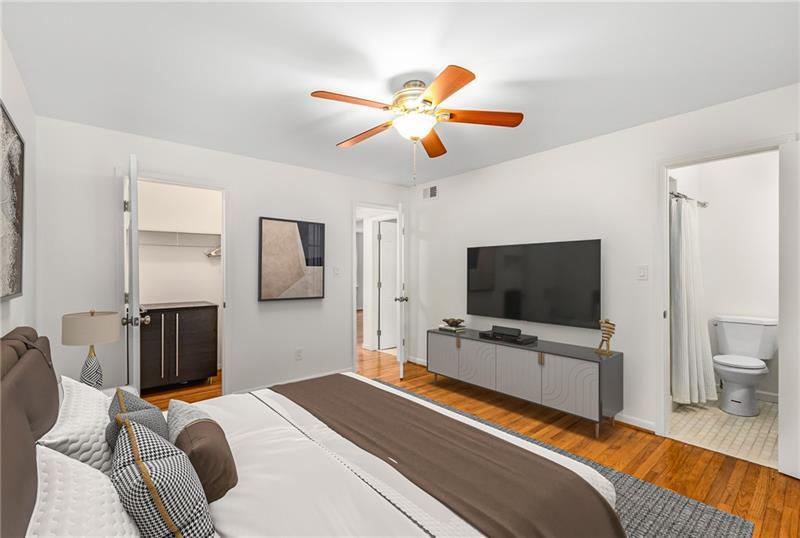 1010 Scott Boulevard D7
