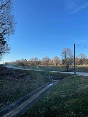 2202 Jesse Jewell Parkway NE