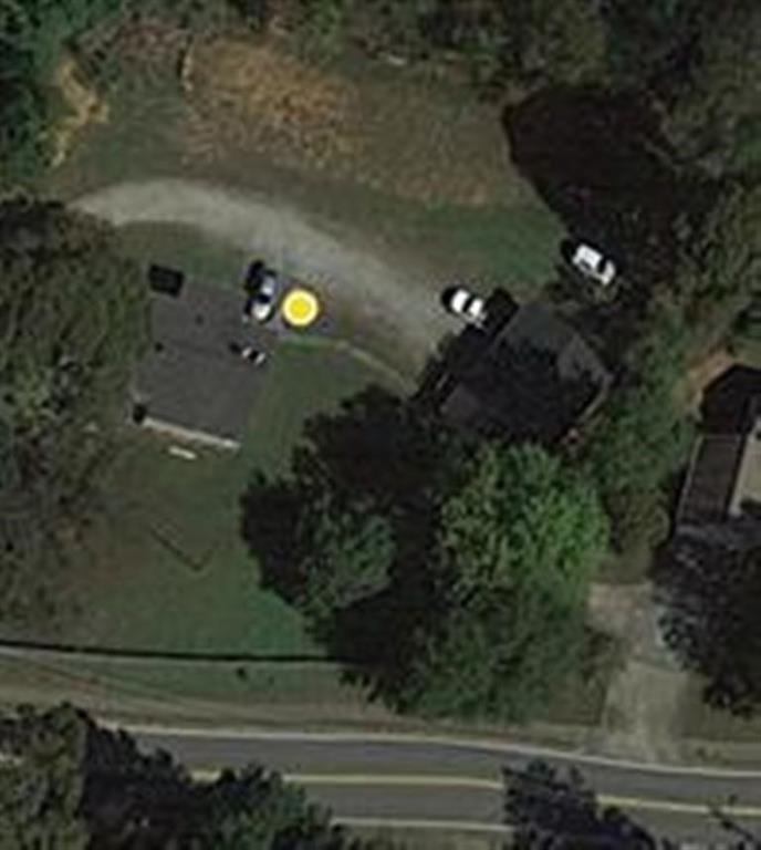 All utility are included in the rental price There 2 Houses on the lot. The house, more inward/inside the property is the house for leasing. The house has also be renovated. This is great sublease opportunity for small family or students.
Showing Start 10/1/2025