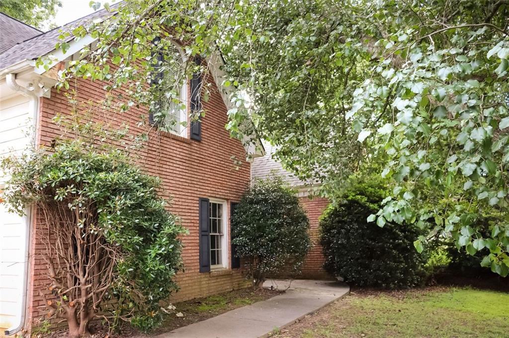 120 RIVER BIRCH Drive