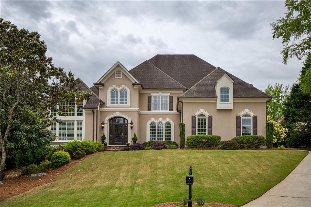 2049 Kinderton Manor Drive, Johns Creek, Georgia image 2