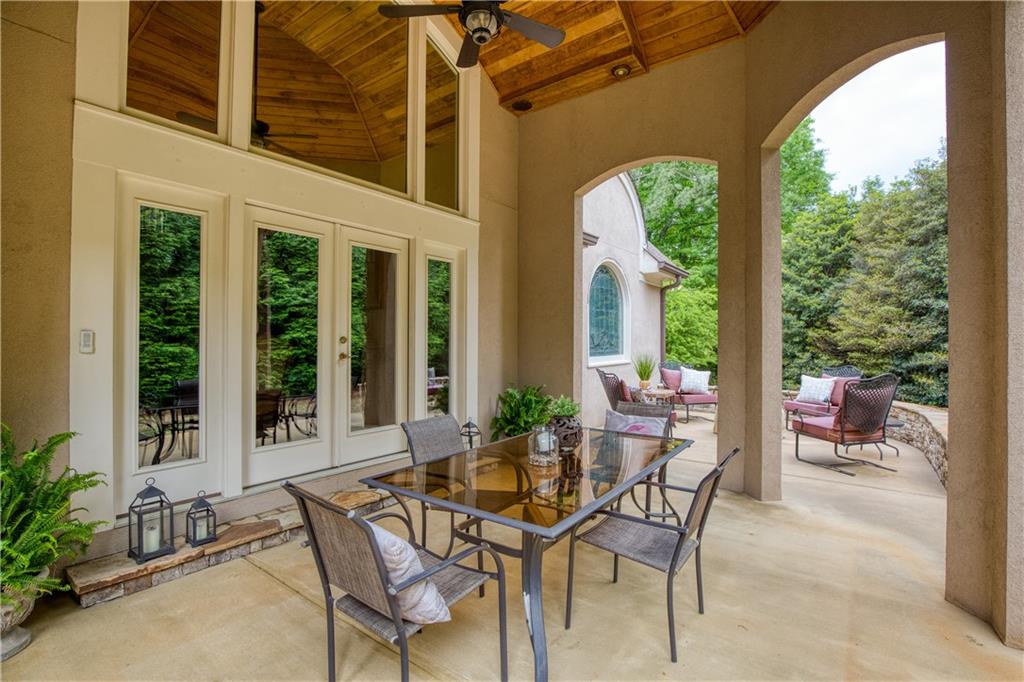 2049 Kinderton Manor Drive, Johns Creek, Georgia image 14