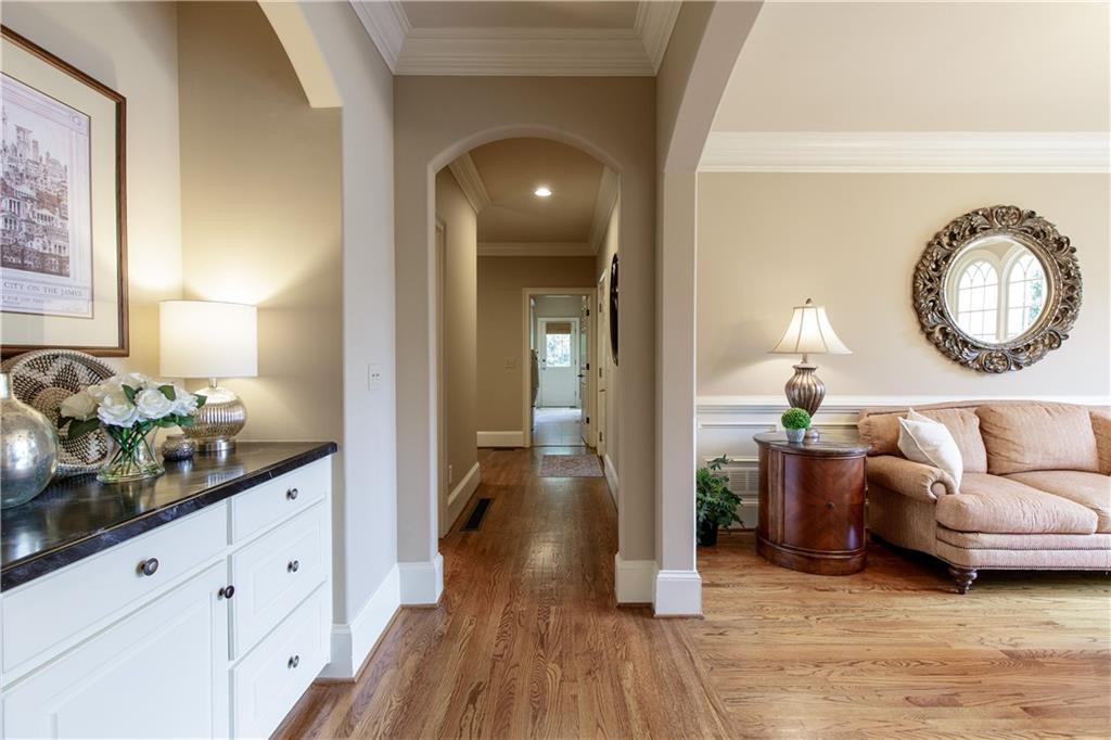 2049 Kinderton Manor Drive, Johns Creek, Georgia image 37