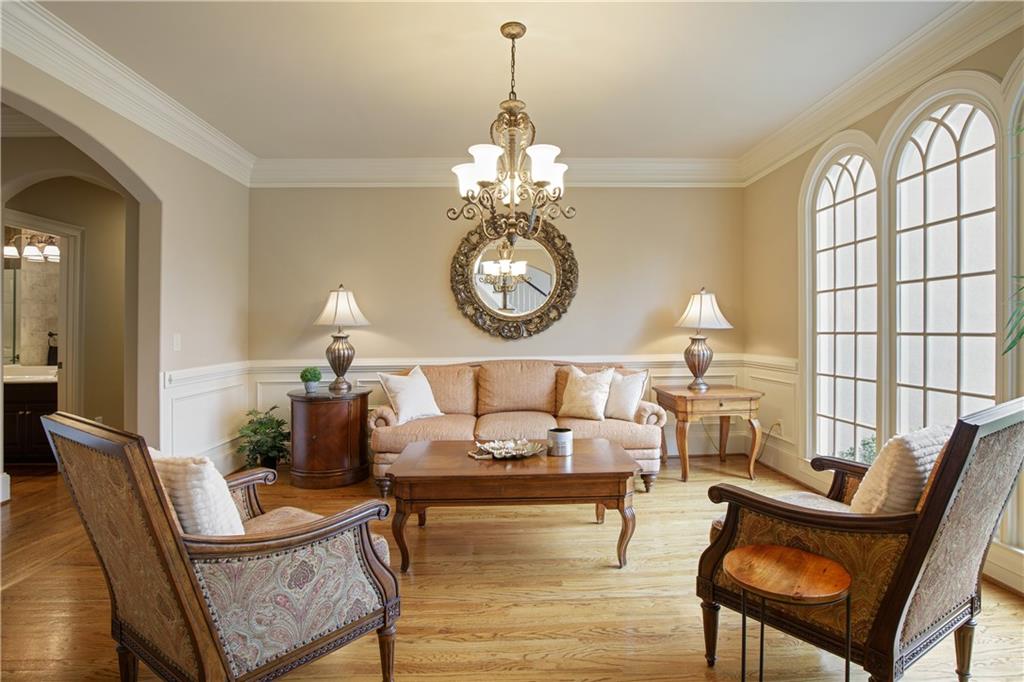 2049 Kinderton Manor Drive, Johns Creek, Georgia image 8
