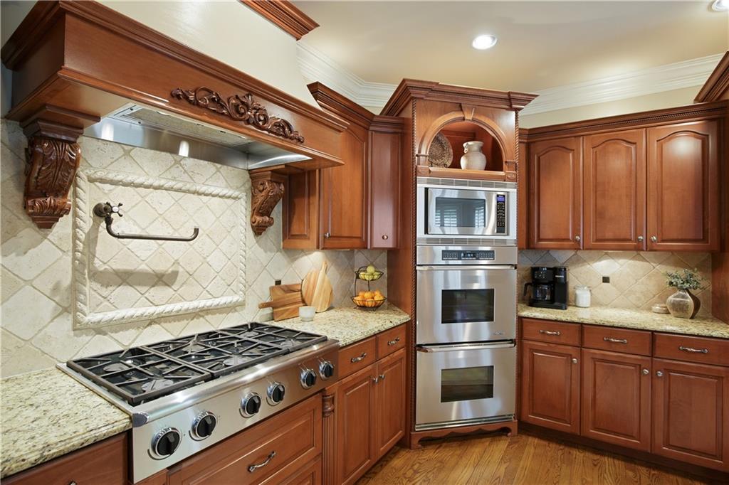 2049 Kinderton Manor Drive, Johns Creek, Georgia image 29