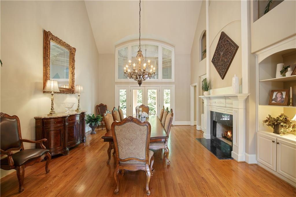 2049 Kinderton Manor Drive, Johns Creek, Georgia image 11