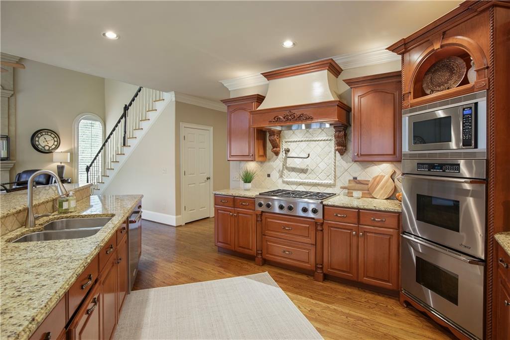 2049 Kinderton Manor Drive, Johns Creek, Georgia image 27