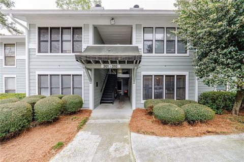 Condo For Sale - 303 Summit North Drive<br/> Atlanta, GA 30324